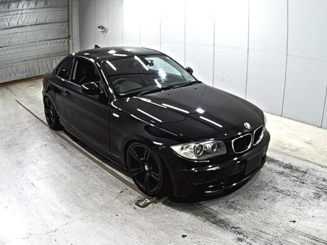 BMW 1 SERIES 2011