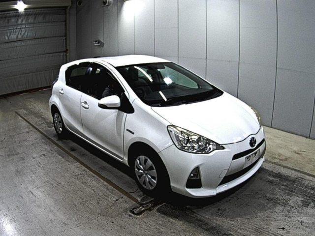 TOYOTA AQUA 2014