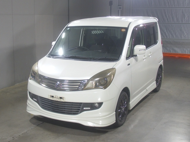 SUZUKI SOLIO 2013