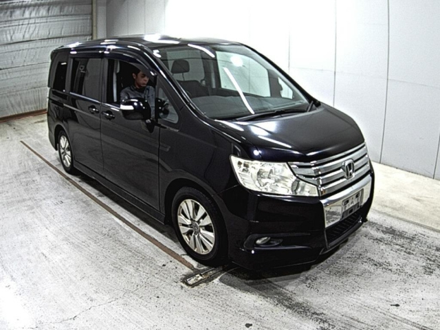 HONDA STEP WAGON 2010