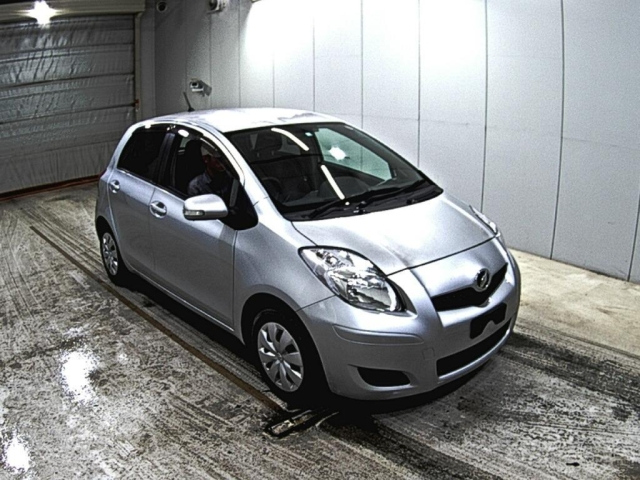 TOYOTA VITZ 2008