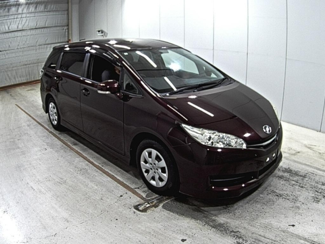 TOYOTA WISH 2016
