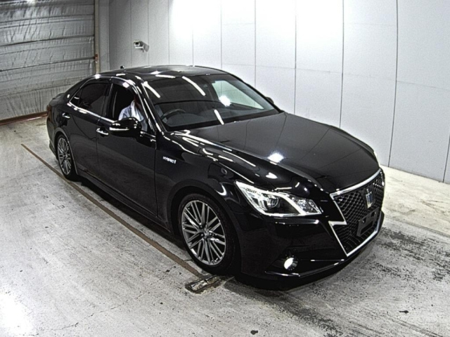 TOYOTA CROWN 2013