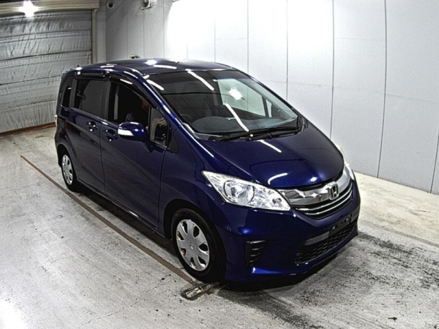 HONDA FREED 2016
