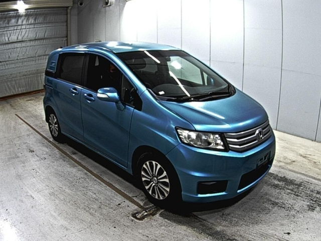 HONDA FREED 2012