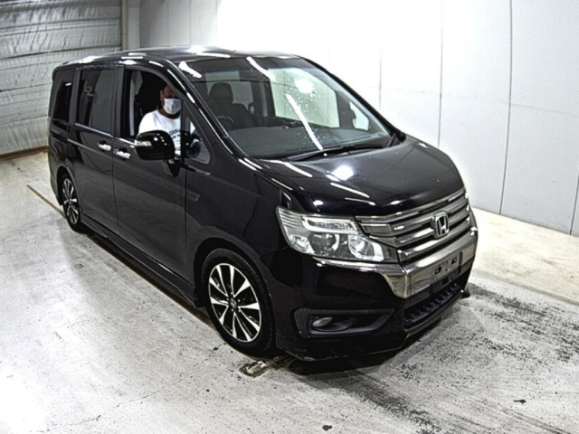 HONDA STEP WAGON 2014