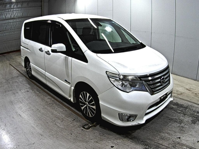 NISSAN SERENA 2015