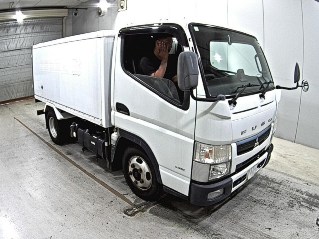 MITSUBISHI CANTER 2019