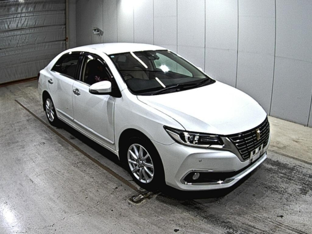 TOYOTA PREMIO 2019