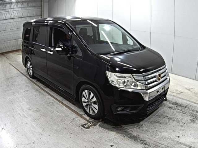 HONDA STEP WAGON 2014