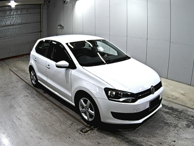 VOLKSWAGEN POLO 2011