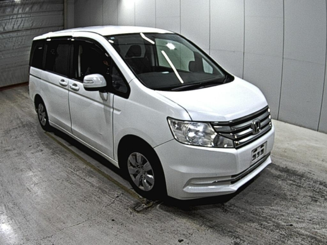 HONDA STEP WAGON 2013