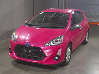 TOYOTA AQUA 2015