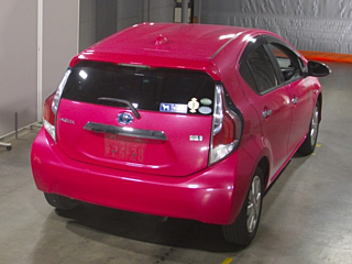 TOYOTA AQUA 2015