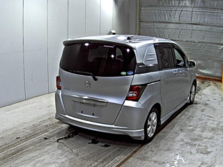 HONDA FREED 2010