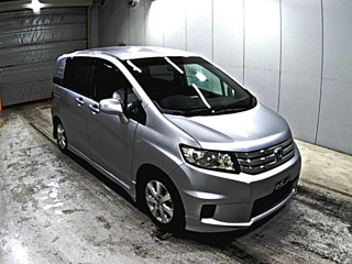 HONDA FREED 2010