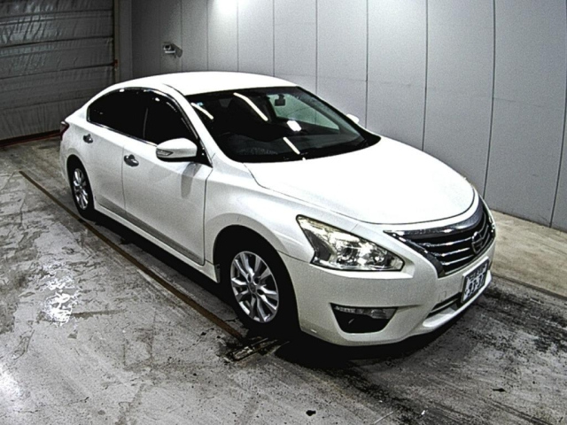 NISSAN TEANA 2015