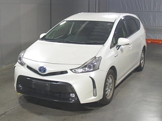 TOYOTA PRIUS ALPHA 2016