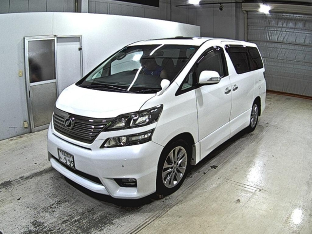TOYOTA VELLFIRE 2011