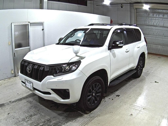 TOYOTA LAND CRUISER PRADO 2023