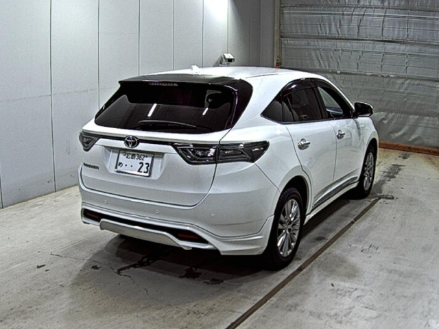 TOYOTA HARRIER 2017