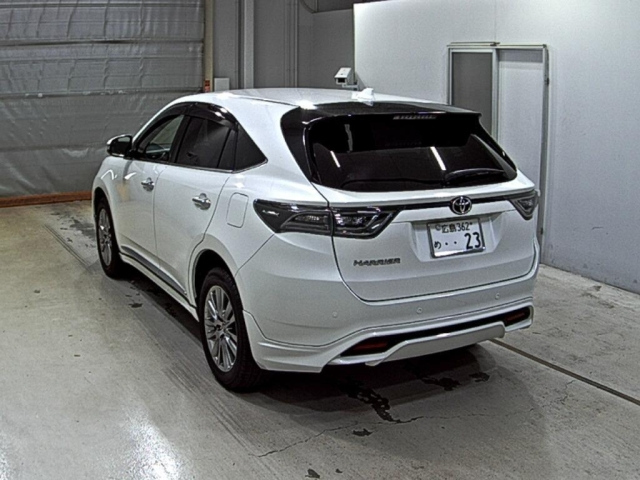 TOYOTA HARRIER 2017