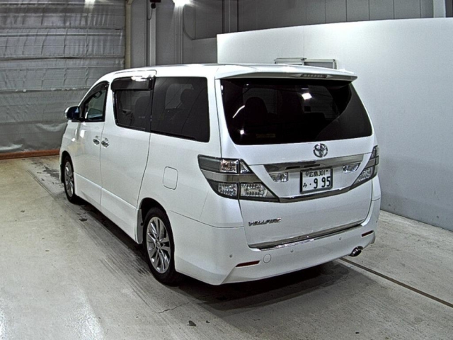 TOYOTA VELLFIRE 2011