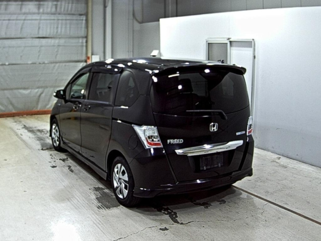 HONDA FREED 2012