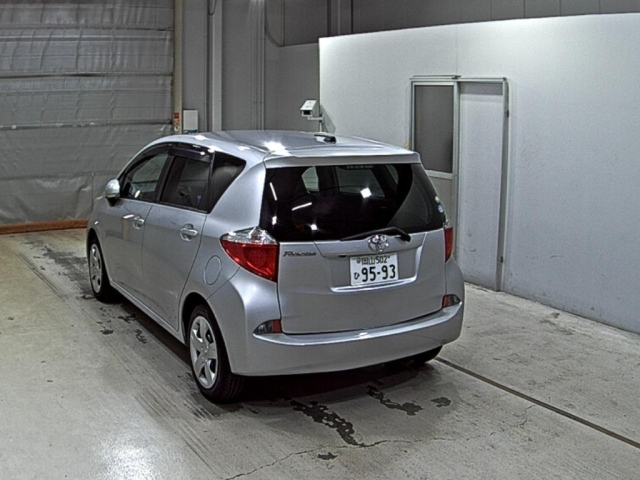 TOYOTA RACTIS 2011