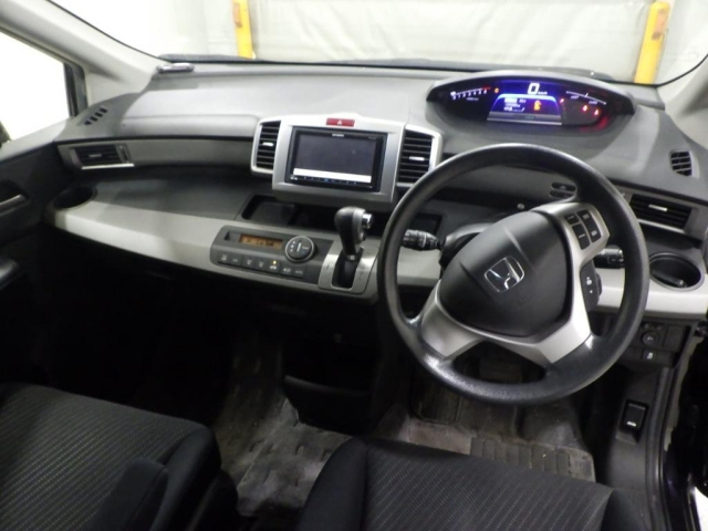 HONDA FREED 2012