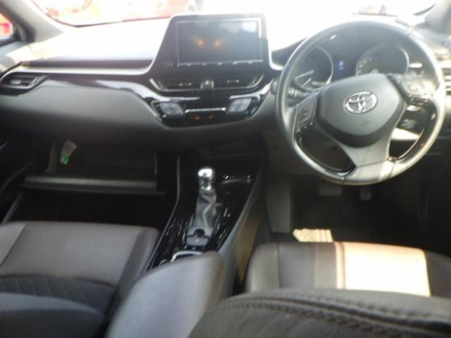 TOYOTA C-HR 2018