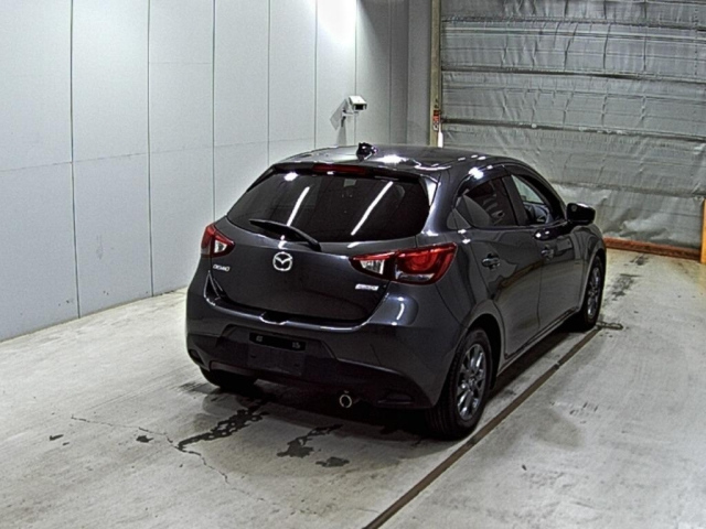 MAZDA DEMIO 2017