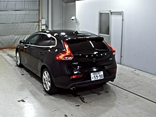 Заказать VOLVO V40