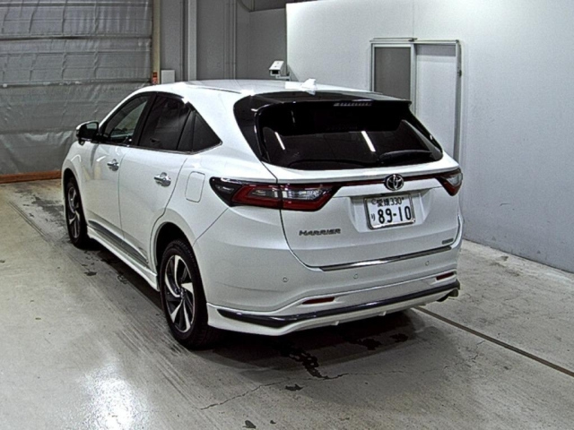 TOYOTA HARRIER 2017
