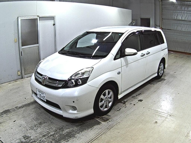 TOYOTA ISIS 2015