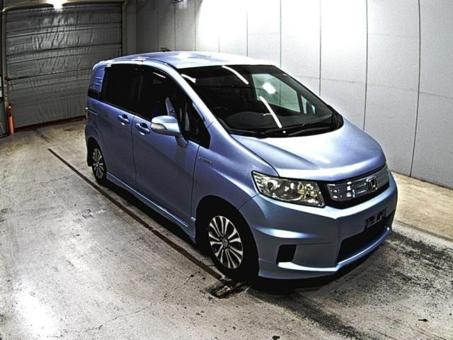 HONDA FREED 2012
