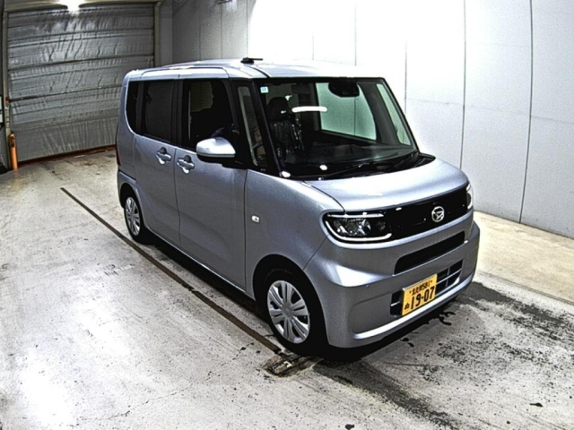 DAIHATSU TANTO 2024