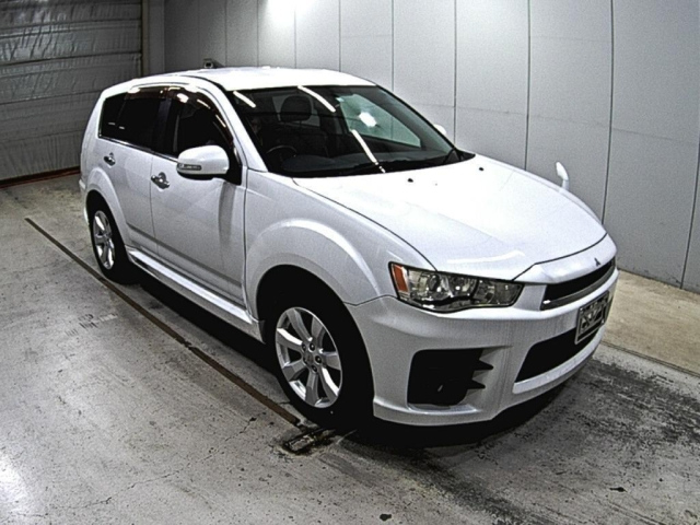 MITSUBISHI OUTLANDER 2010
