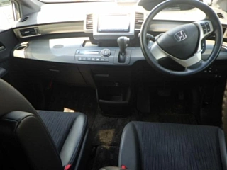 HONDA FREED 2012