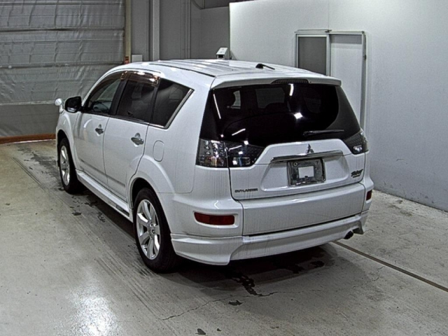 MITSUBISHI OUTLANDER 2010
