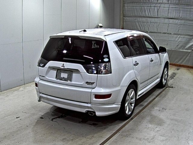 MITSUBISHI OUTLANDER 2010