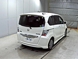 HONDA FREED 2013