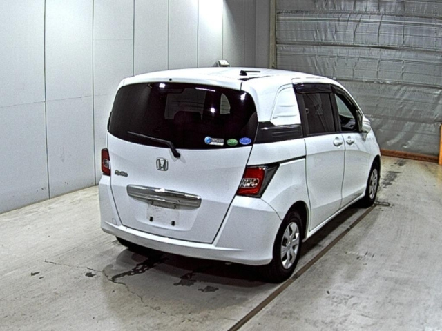 HONDA FREED 2015