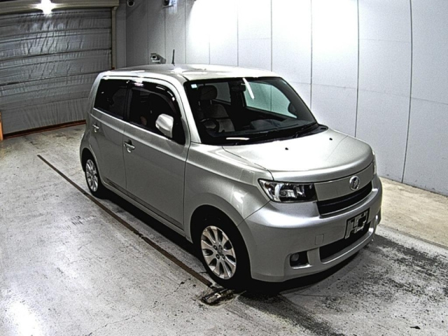 TOYOTA BB 2009