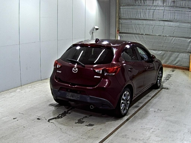 MAZDA DEMIO 2017