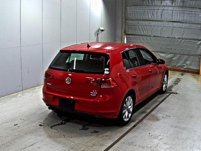 VOLKSWAGEN GOLF 2014