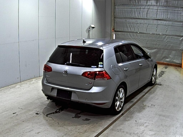 VOLKSWAGEN GOLF 2014