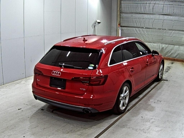 AUDI A4 2018