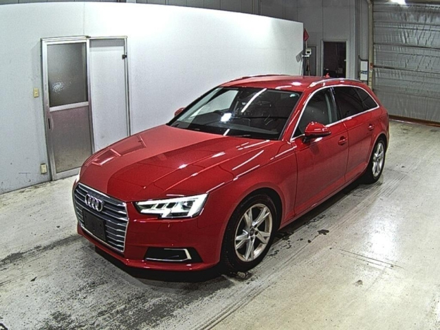 AUDI A4 2018