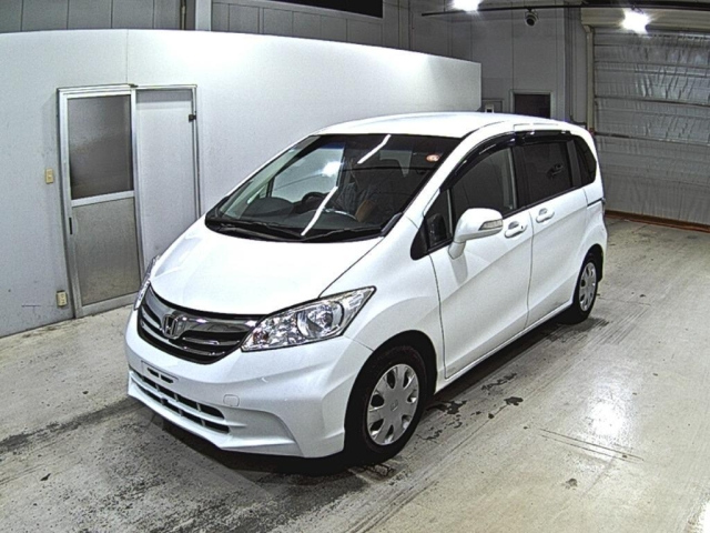 HONDA FREED 2013